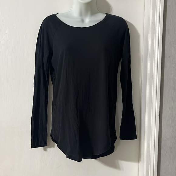Lululemon women’s bundle tops - Picture 5 of 16